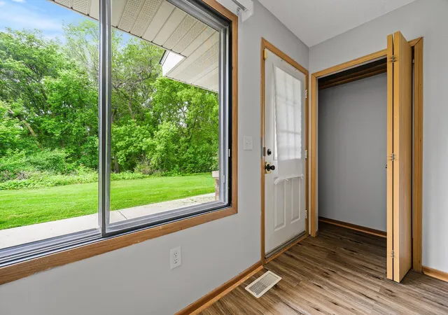 Photo 4 of Single family home for sale at 7553 Wedgewood Way N, Maple Grove, MN 55311 | MLS# 7144667 | Listing updated on 2026-09-16