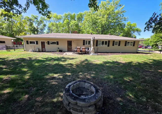 Photo 3 of Single family home for sale at 302 10th Street Se, Barnesville, MN 56514 | MLS# 7144680 | Listing updated on 2026-09-18