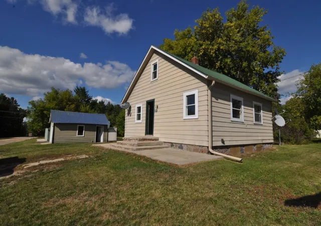 Photo 1 of Single family home for sale at 10 Hillside Ave Nw, Akeley, MN 56433 | MLS# 7144682 | Listing updated on 2026-09-21