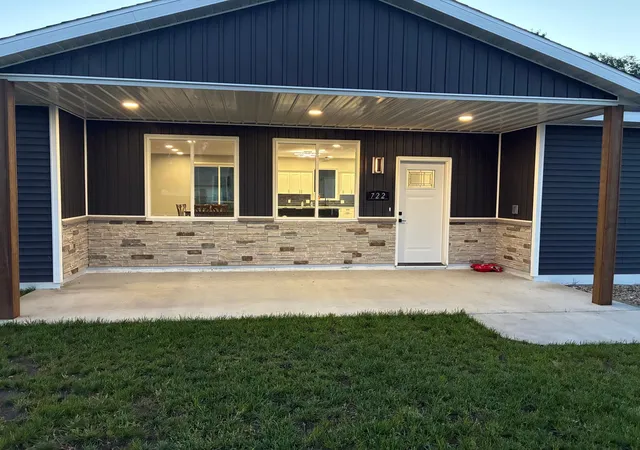 Photo 3 of Single family home for sale at 722 Dandrew Ln, Detroit Lakes, MN 56501 | MLS# 7144702 | Listing updated on 2026-09-17