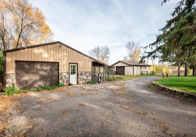 Photo 3 of Single family home for sale at 40498 County Rd 168, Melrose, MN 56352 | MLS# 7144724 | Listing updated on 2026-10-22