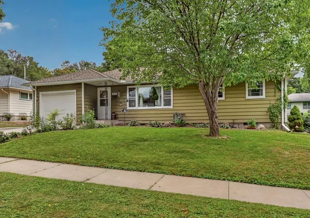 Photo 2 of Single family home for sale at 1426 13th Avenue Ne, Rochester, MN 55906 | MLS# 7144743 | Listing updated on 2026-09-18