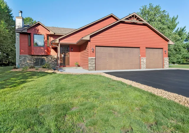 Photo 2 of Sale Pending at 16110 Davenport St Ne, Andover, MN 55304 | MLS# 7144744 | Listing updated on 2026-09-28