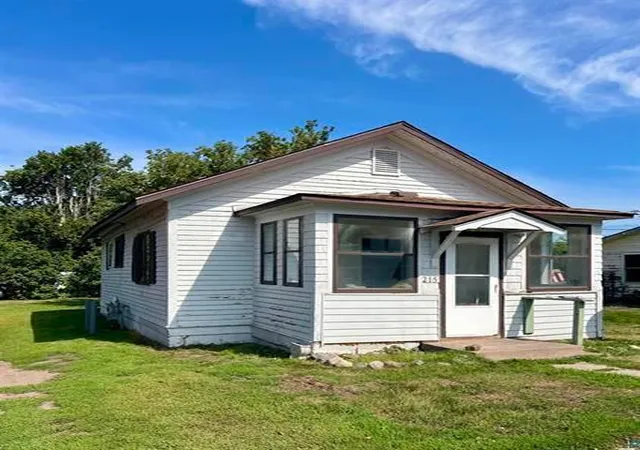 Photo 1 of Sale Pending at 215 Walnut Ave, Carlton, MN 55718 | MLS# 7144763 | Listing updated on 2026-09-19