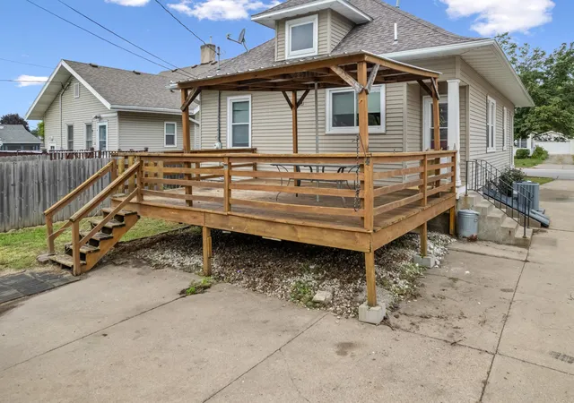 Photo 2 of Sale Pending at 1223 W 5th Street, Winona, MN 55987 | MLS# 7144777 | Listing updated on 2026-10-26