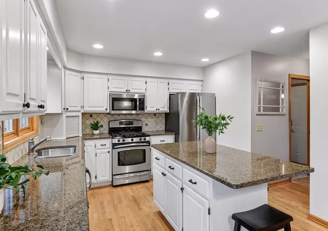 Photo 3 of Single family home for sale at 26145 Oak Leaf Trl, Excelsior, MN 55331 | MLS# 7144804 | Listing updated on 2026-09-30
