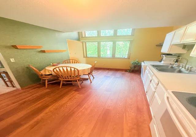 Photo 4 of Sale Pending at 679 Dorland Rd S, Saint Paul, MN 55119 | MLS# 7144816 | Listing updated on 2026-09-25