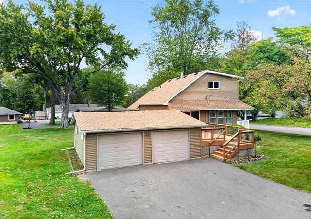 Photo 3 of Single family home for sale at 11800 Oak St, Chisago City, MN 55013 | MLS# 7144822 | Listing updated on 2026-10-06