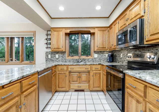Photo 3 of Single family home for sale at 6065 Highland Scenic Rd, Baxter, MN 56425 | MLS# 7144824 | Listing updated on 2026-09-21