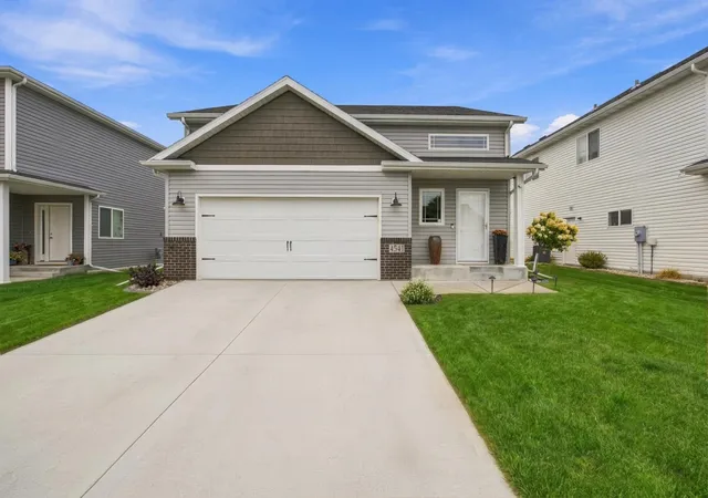 Photo 1 of Single family home for sale at 4541 13th Street S, Moorhead, MN 56560 | MLS# 7144830 | Listing updated on 2026-10-07