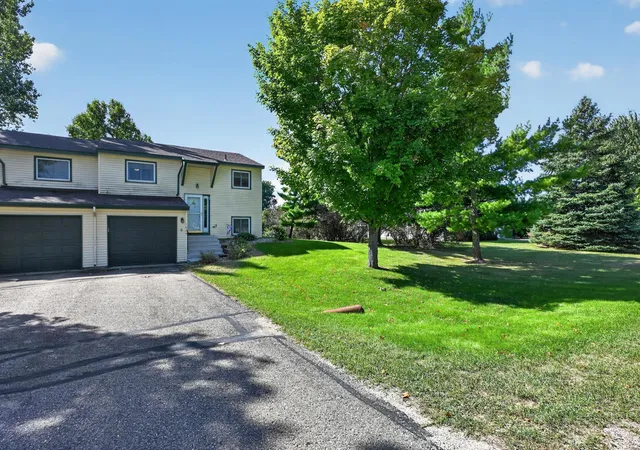 Photo 2 of Single family home for sale at 1024 Bridgeport Ln Nw, Alexandria, MN 56308 | MLS# 7144835 | Listing updated on 2026-10-01