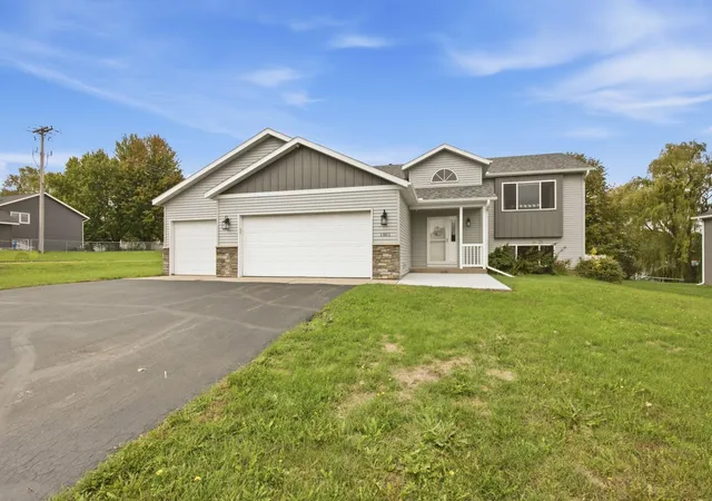 Photo 1 of Single family home for sale at 1801 Eastern Star Loop, Sauk Rapids, MN 56379 | MLS# 7144861 | Listing updated on 2026-09-29