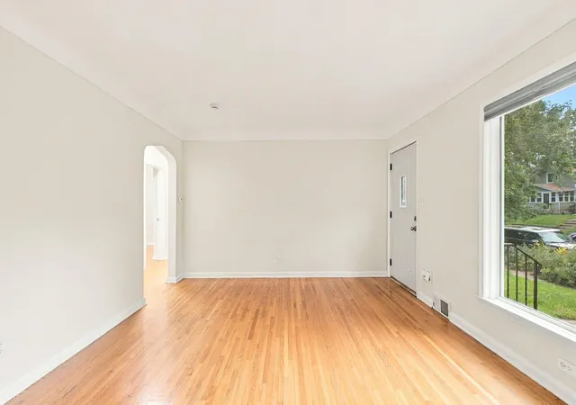 Photo 4 of Single family home for sale at 1356 Searle St, Saint Paul, MN 55130 | MLS# 7144863 | Listing updated on 2026-10-02