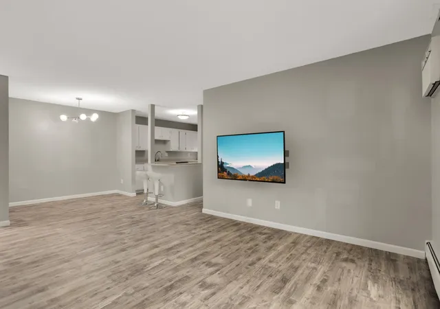 Listing Photo 5 - Condo for sale in building located at 3914 Foss Rd, St. Anthony, MN 55421 - Unit #101
