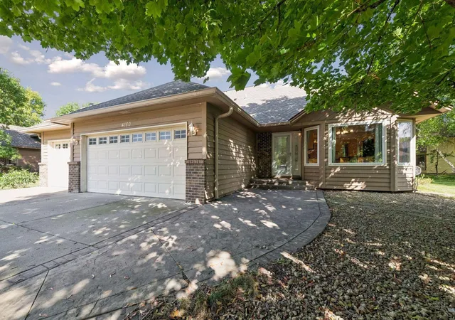 Photo 3 of Single family home for sale at 4160 Polaris Ln N, Minneapolis, MN 55446 | MLS# 7144872 | Listing updated on 2026-09-18