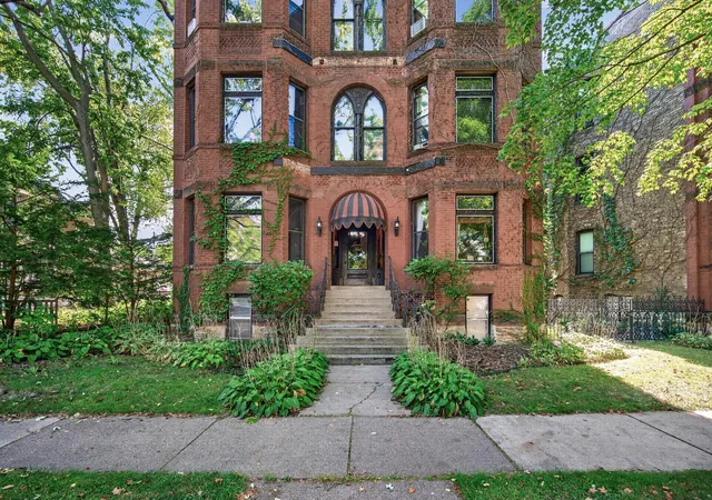 Condo for sale at 434 Laurel Ave #2E, Saint Paul, MN 55102 | MLS# 7144881