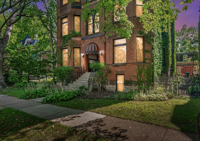 Photo 1 of Condo for sale at 434 Laurel Ave #2E, Saint Paul, MN 55102 | MLS# 7144881 | Listing updated on 2026-09-25