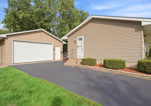 Photo 4 of Sale Pending at 9800 3rd Street NE, Minneapolis, MN 55434 | MLS# 7144922 | Listing updated on 2026-10-05