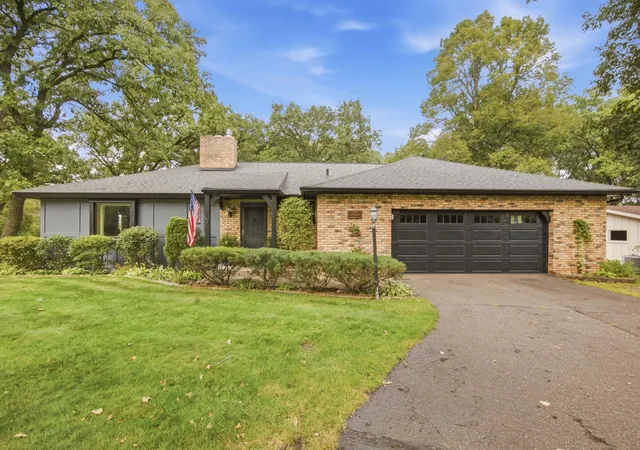 Photo 1 of Single family home for sale at 1725 Woodland Rd, Saint Cloud, MN 56304 | MLS# 7144925 | Listing updated on 2026-09-24