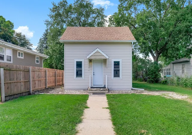 Photo 2 of Single family home for sale at 317 N Austin Ave, Litchfield, MN 55355 | MLS# 7144937 | Listing updated on 2026-09-16