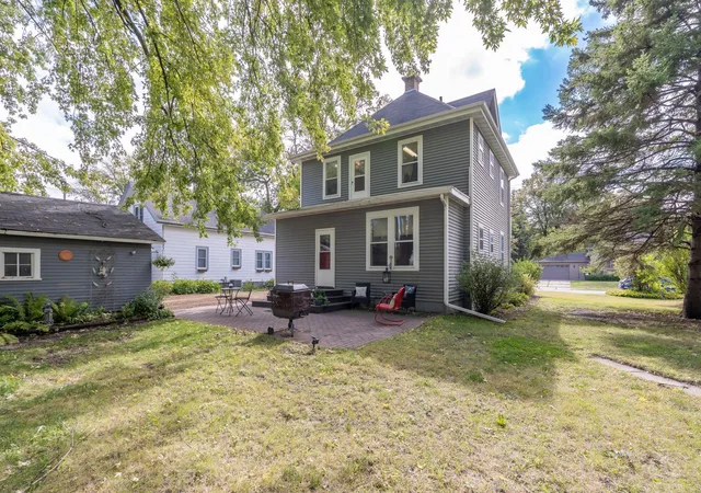 Photo 3 of Single family home for sale at 409 Elm Ave SE, Montgomery, MN 56069 | MLS# 7144940 | Listing updated on 2026-10-23