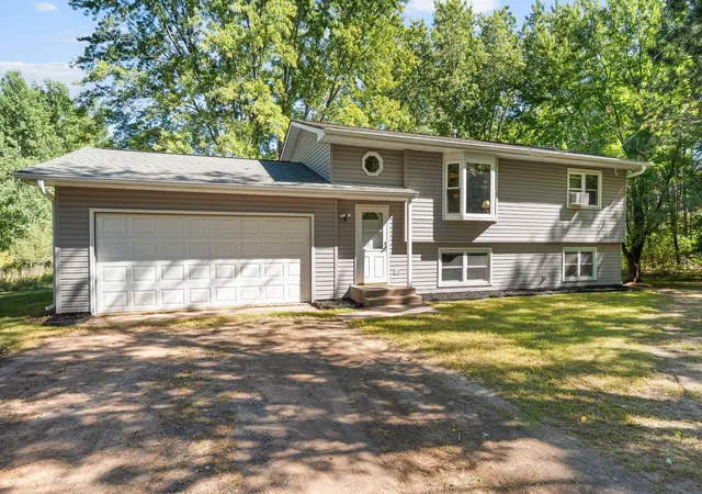 Photo 1 of Single family home for sale at 33165 Heather St Nw, Cambridge, MN 55008 | MLS# 7144960 | Listing updated on 2026-09-18