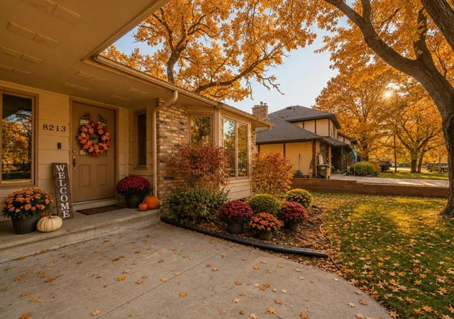 Single family home for sale at 8213 Pleasant View Ct, Saint Paul, MN 55112 | MLS# 7144963