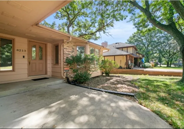 Photo 1 of Single family home for sale at 8213 Pleasant View Ct, Saint Paul, MN 55112 | MLS# 7144963 | Listing updated on 2026-09-16