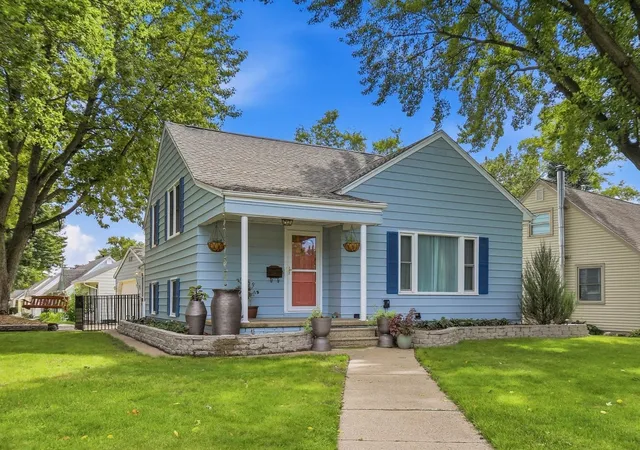 Single family home for sale at 1801 6th Avenue SW, Austin, MN 55912 | MLS# 7144974