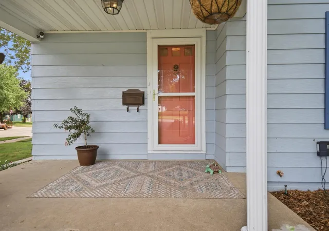 Photo 3 of Single family home for sale at 1801 6th Avenue Sw, Austin, MN 55912 | MLS# 7144974 | Listing updated on 2026-09-20