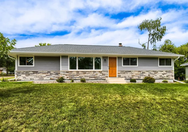Photo 3 of Single family home for sale at 227 Dawn Ave, Saint Paul, MN 55126 | MLS# 7144978 | Listing updated on 2026-09-16