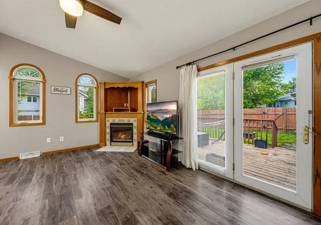 Photo 4 of Sale Pending at 512 Abby Ln, Glencoe, MN 55336 | MLS# 7144980 | Listing updated on 2026-10-19