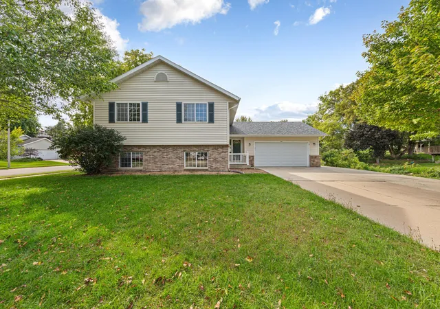 Photo 1 of Single family home for sale at 507 43rd Avenue Nw, Rochester, MN 55901 | MLS# 7144981 | Listing updated on 2026-09-19