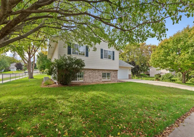Photo 3 of Single family home for sale at 507 43rd Avenue Nw, Rochester, MN 55901 | MLS# 7144981 | Listing updated on 2026-09-19