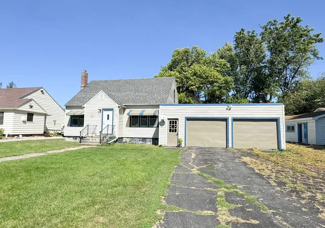 Photo 1 of Single family home for sale at 207 E Duroe St, Jeffers, MN 56145 | MLS# 7144990 | Listing updated on 2026-09-16