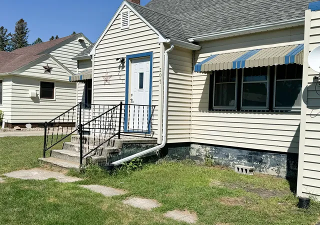 Photo 4 of Single family home for sale at 207 E Duroe St, Jeffers, MN 56145 | MLS# 7144990 | Listing updated on 2026-09-21