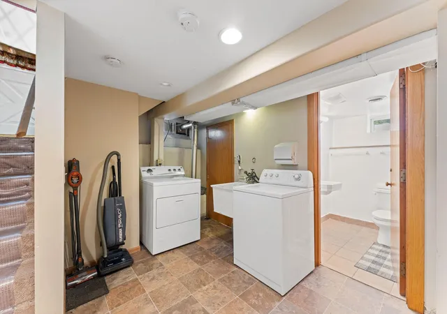 Photo 19 of Multi family home for sale at 1076 25th Avenue SE, Minneapolis, MN 55414 | MLS# 7144995 | Listing updated on 2026-10-08