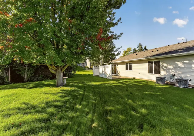 Photo 4 of Single family home for sale at 412 3rd Avenue NW, Byron, MN 55920 | MLS# 7145020 | Listing updated on 2026-09-29