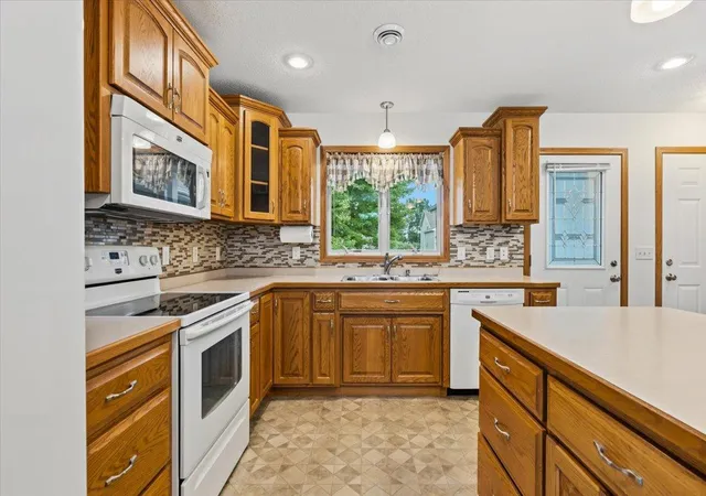 Photo 3 of Single family home for sale at 1809 7th Street N, Sartell, MN 56377 | MLS# 7145022 | Listing updated on 2026-10-04