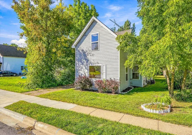 Photo 2 of Sale Pending at 445 W 3rd Street, Rush City, MN 55069 | MLS# 7145024 | Listing updated on 2026-09-27