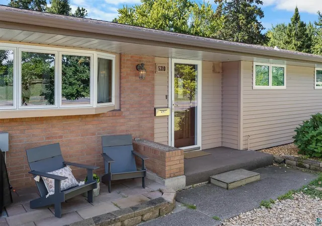 Photo 3 of Single family home for sale at 5310 Oakley St, Duluth, MN 55804 | MLS# 7145027 | Listing updated on 2026-10-04