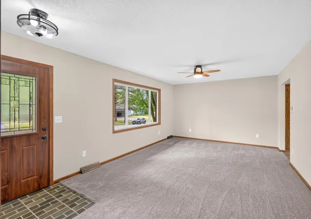 Photo 3 of Single family home for sale at 18212 Ginavale Ln, Eden Prairie, MN 55346 | MLS# 7145037 | Listing updated on 2026-09-19