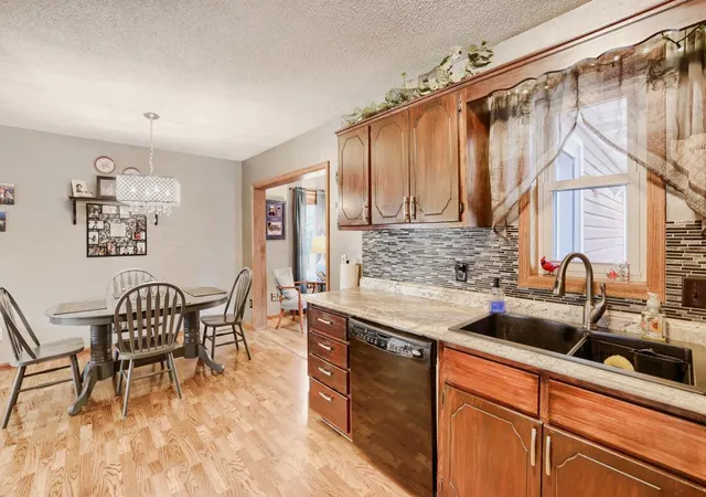 Photo 3 of Single family home for sale at 6078 Kalland Dr Ne, Albertville, MN 55301 | MLS# 7145046 | Listing updated on 2026-09-17