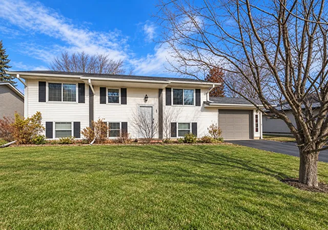 Single family home for sale at 249 Strese Ln, Saint Paul, MN 55124 | MLS# 7145050