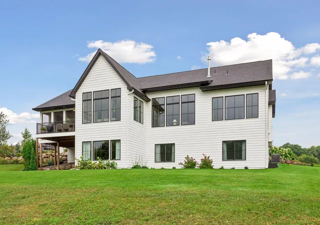 Photo 4 of Single family home for sale at 9763 Frontier Ln, Lakeville, MN 55044 | MLS# 7145056 | Listing updated on 2026-09-22