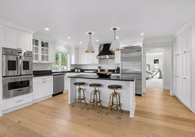Photo 1 of Single family home for sale at 5913 Wooddale Ave, Minneapolis, MN 55424 | MLS# 7145097 | Listing updated on 2026-10-05