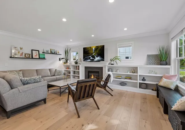 Photo 3 of Single family home for sale at 5913 Wooddale Ave, Minneapolis, MN 55424 | MLS# 7145097 | Listing updated on 2026-10-08
