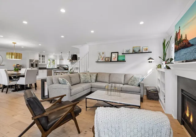 Photo 4 of Single family home for sale at 5913 Wooddale Ave, Minneapolis, MN 55424 | MLS# 7145097 | Listing updated on 2026-10-08