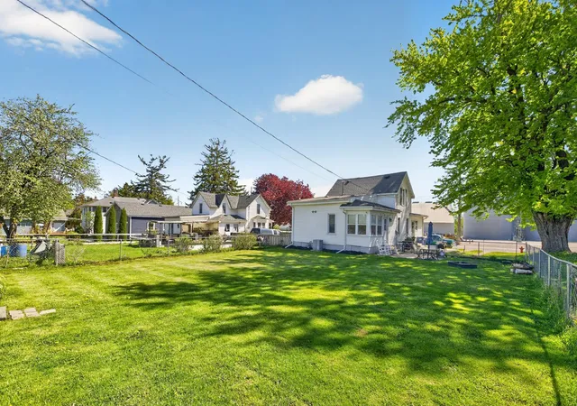 Photo 3 of Single family home for sale at 128 Langford Ave, Kenyon, MN 55946 | MLS# 7145099 | Listing updated on 2026-10-20