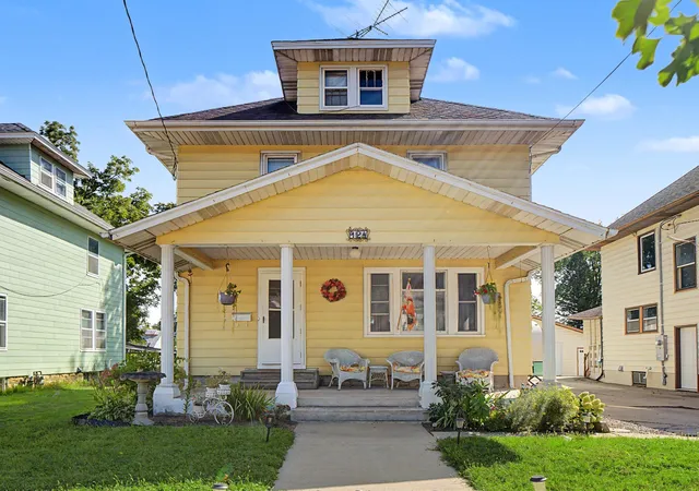 Photo 2 of Single family home for sale at 124 11th Avenue Se, Rochester, MN 55904 | MLS# 7145104 | Listing updated on 2026-09-18